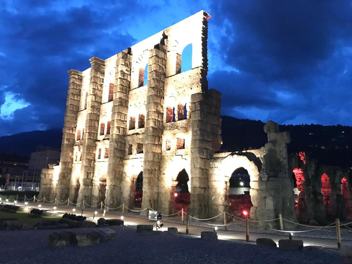 Au Coin Du Chateau Châtillon Dış mekan fotoğraf